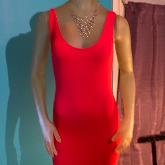 Dress - Picture 2 of 3